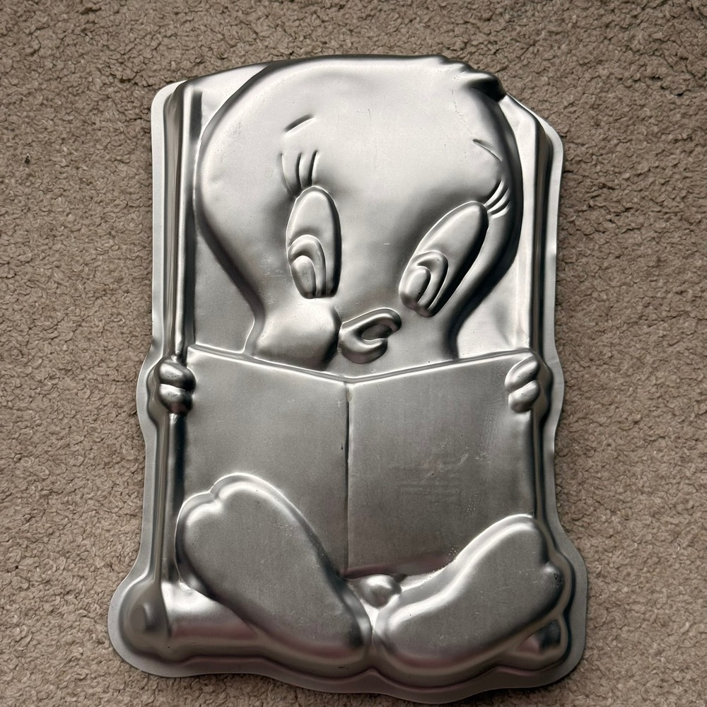 Vintage 1979 Wilton Tweety Bird Reading Book Cake Pan Looney Tunes Warner Bros